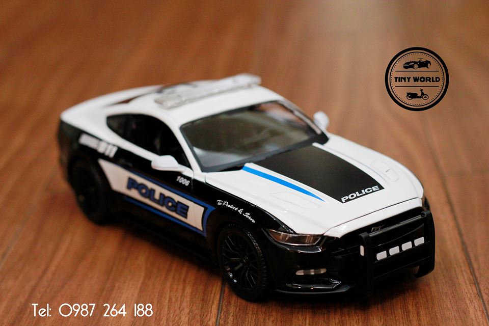 FORD MUSTANG GT 2015 POLICE (ĐEN) 1:18 MAISTO