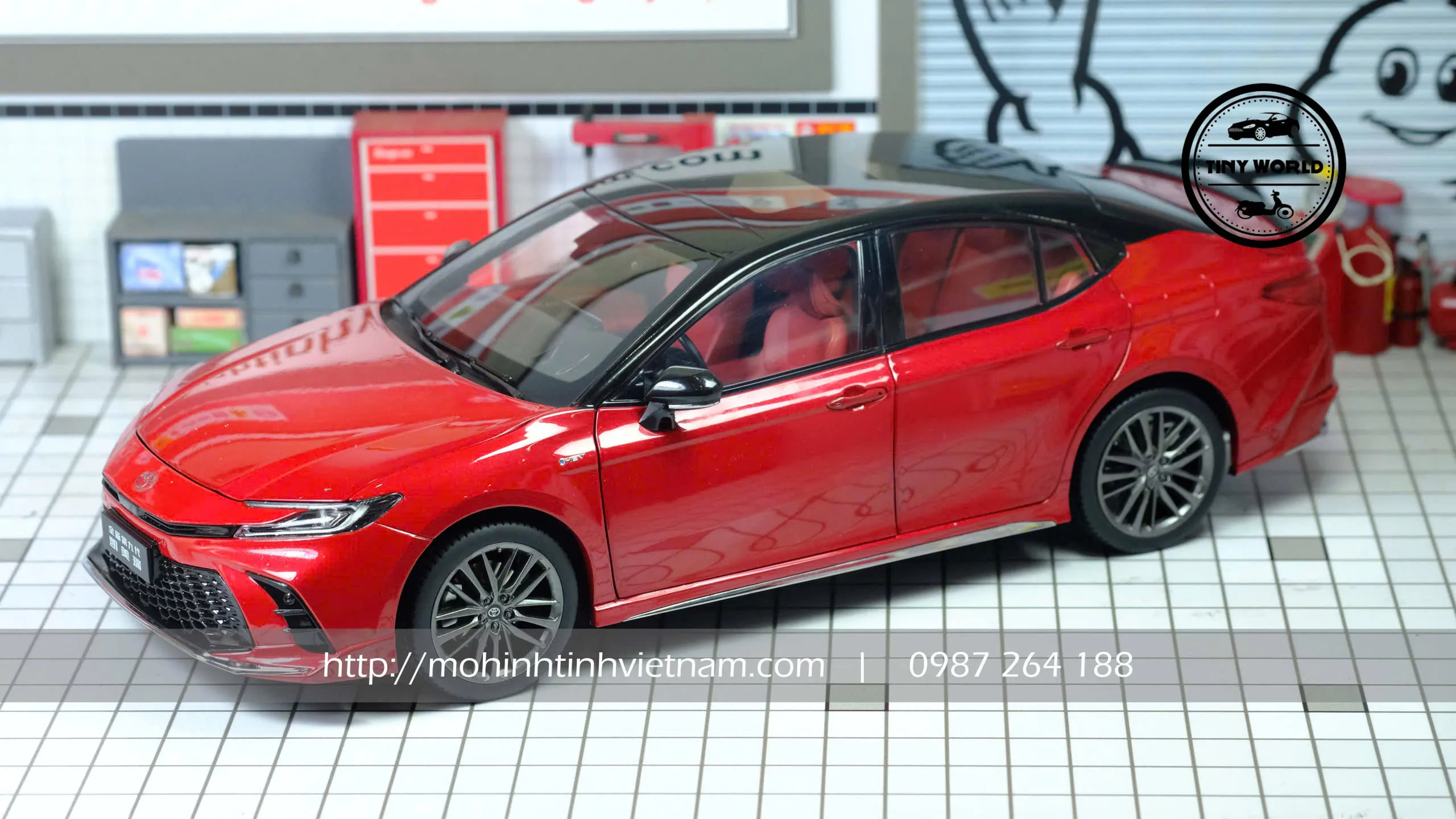 MÔ HÌNH Ô TÔ TOYOTA CAMRY 2024 (ĐỎ) 1:18 DEALER