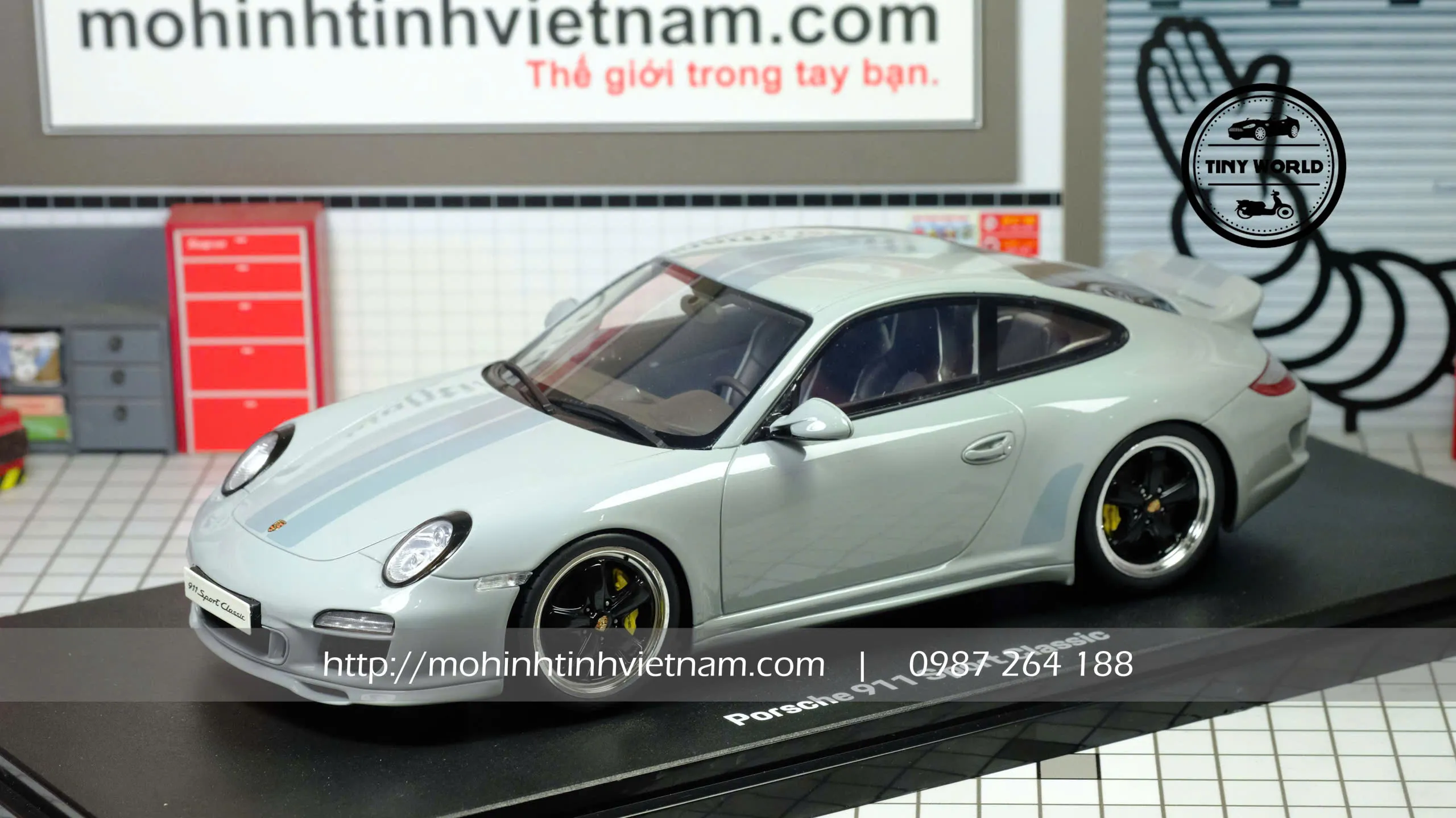 MÔ HÌNH Ô TÔ PORSCHE 911 SPORT CLASSIC (XANH) 1:18 SPARK