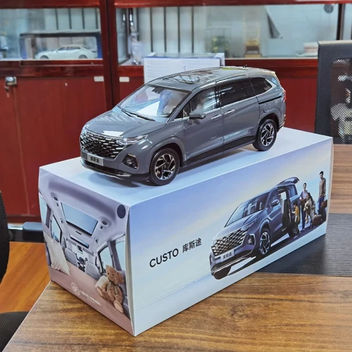 MÔ HÌNH Ô TÔ HYUNDAI CUSTIN 2022 (XÁM) 1:18 DEALER