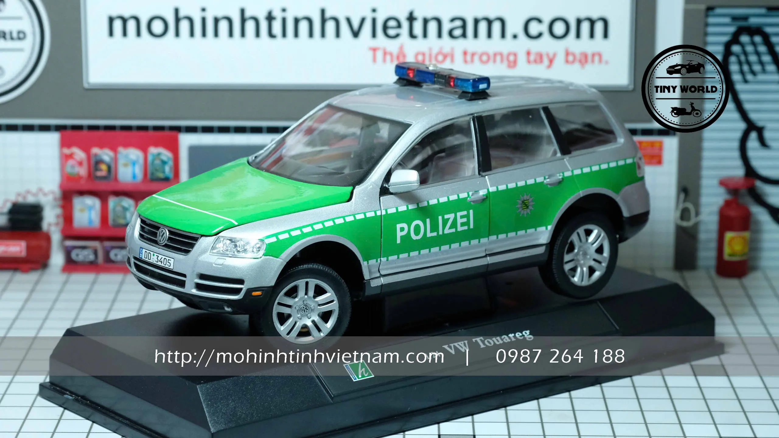 MÔ HÌNH Ô TÔ VOLKSWAGEN TOUAREG (TRẮNG) 1:24 CARARAMA