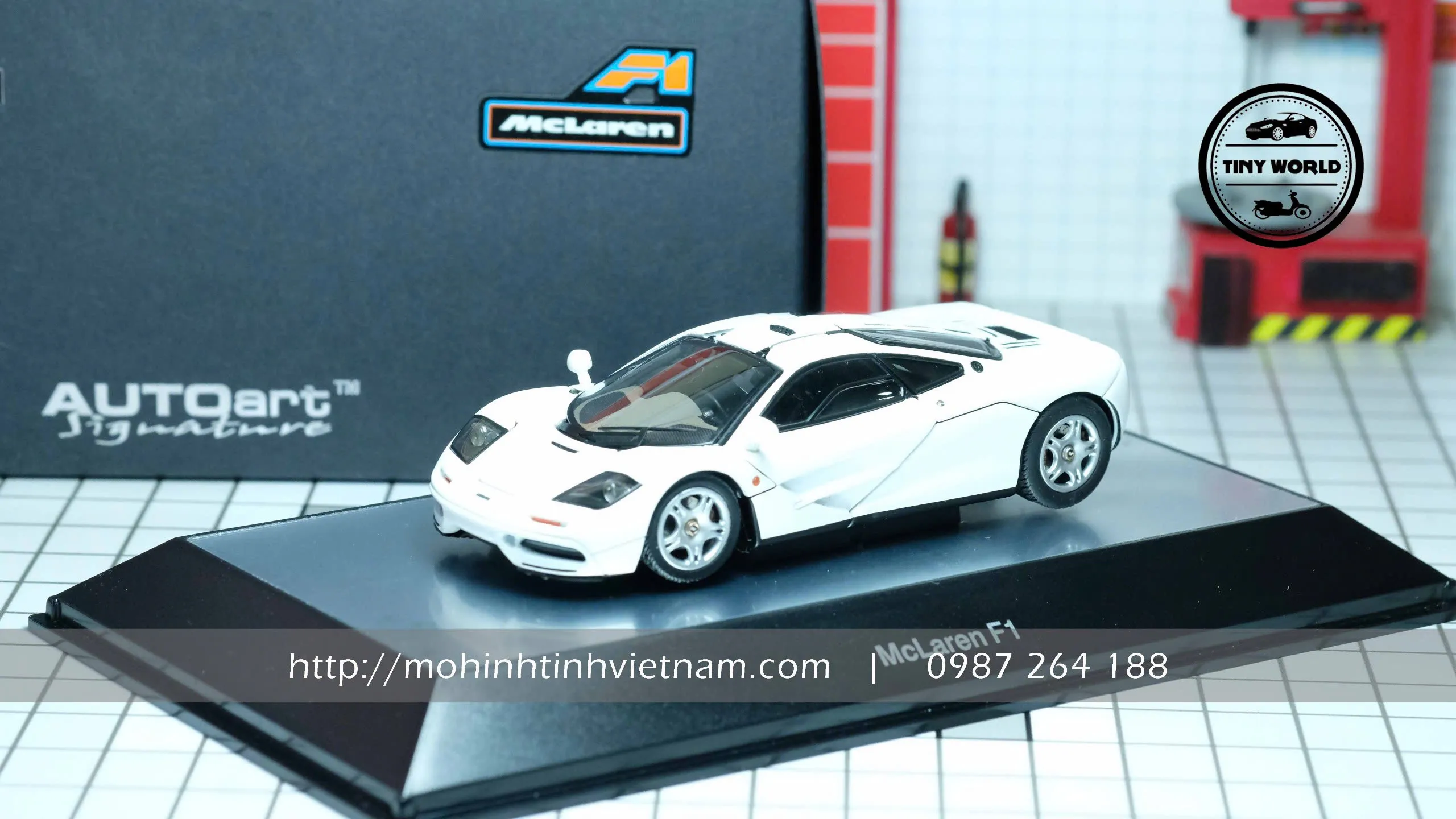 MÔ HÌNH Ô TÔ MCLAREN F1 (TRẮNG) 1:43 AUTOART