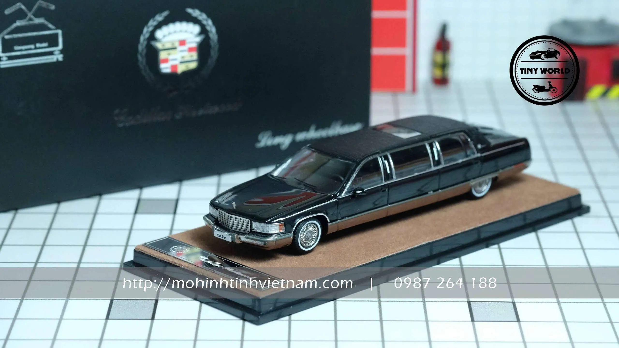 MÔ HÌNH Ô TÔ CADILLAC FLEETWOOD (ĐEN) 1:64 XIAOGUANG MODEL