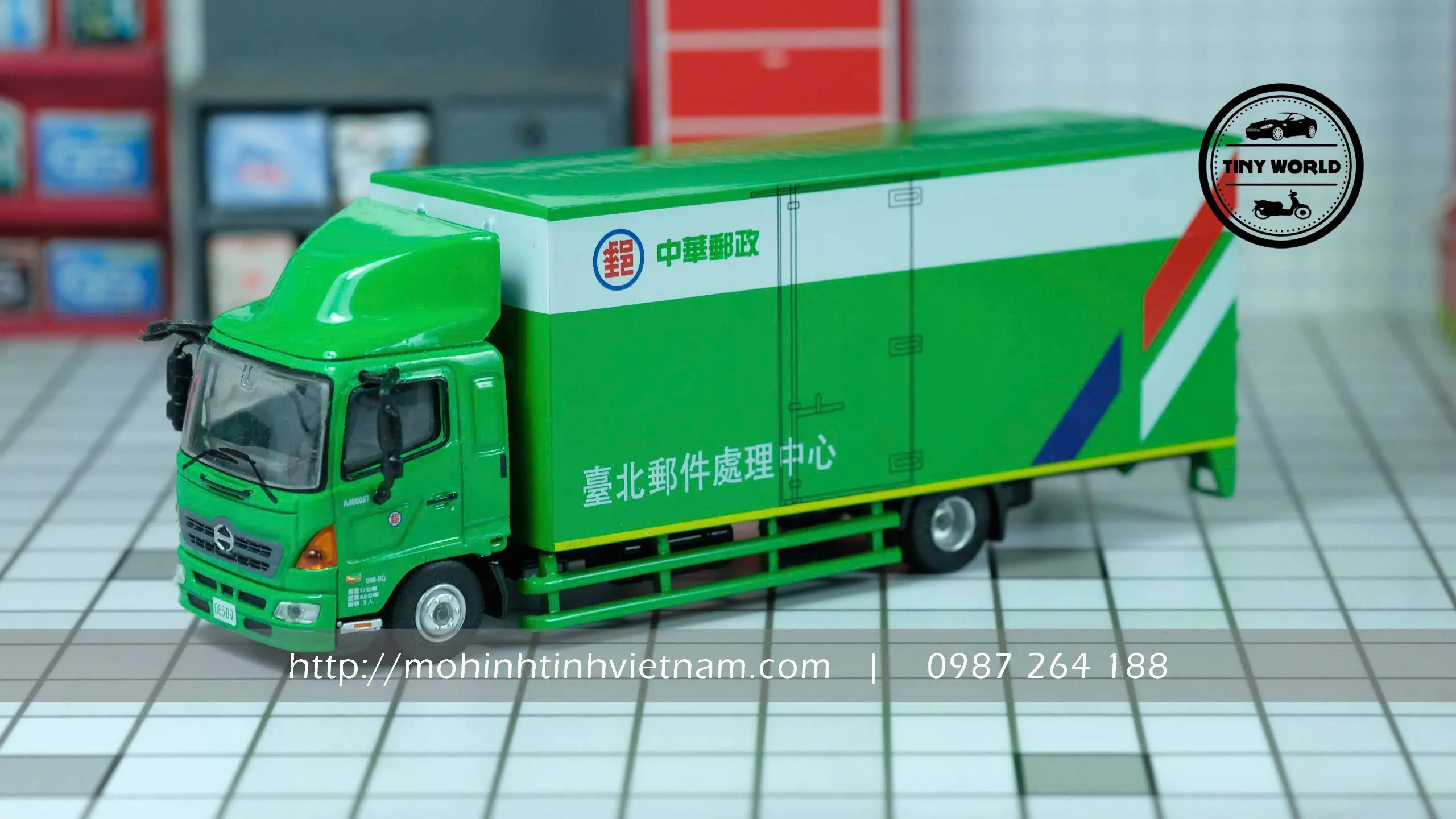 MÔ HÌNH Ô TÔ HINO 500 BOX LORRY CHUNGHWA POST (XANH) 1:76 TINY