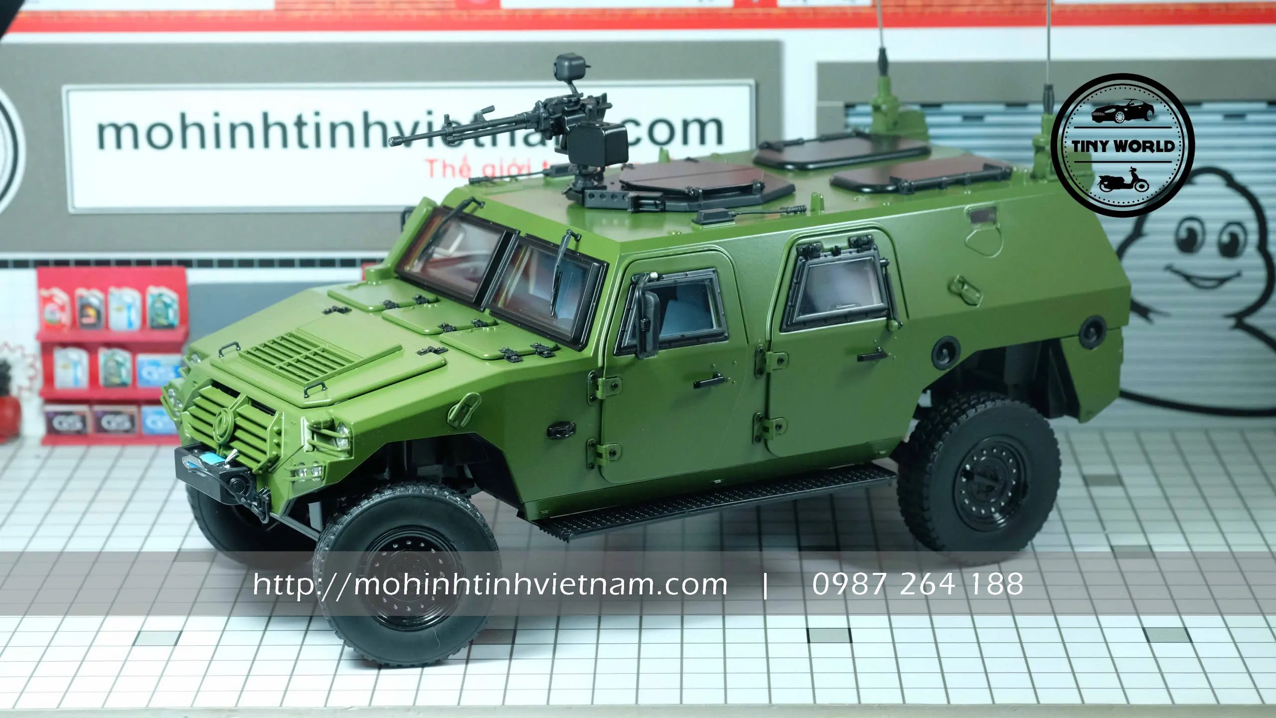 MÔ HÌNH Ô TÔ DONGFENG NEW WARRIOR CHINA 70TH ANNIVERSARY (XANH) 1:18 DEALER