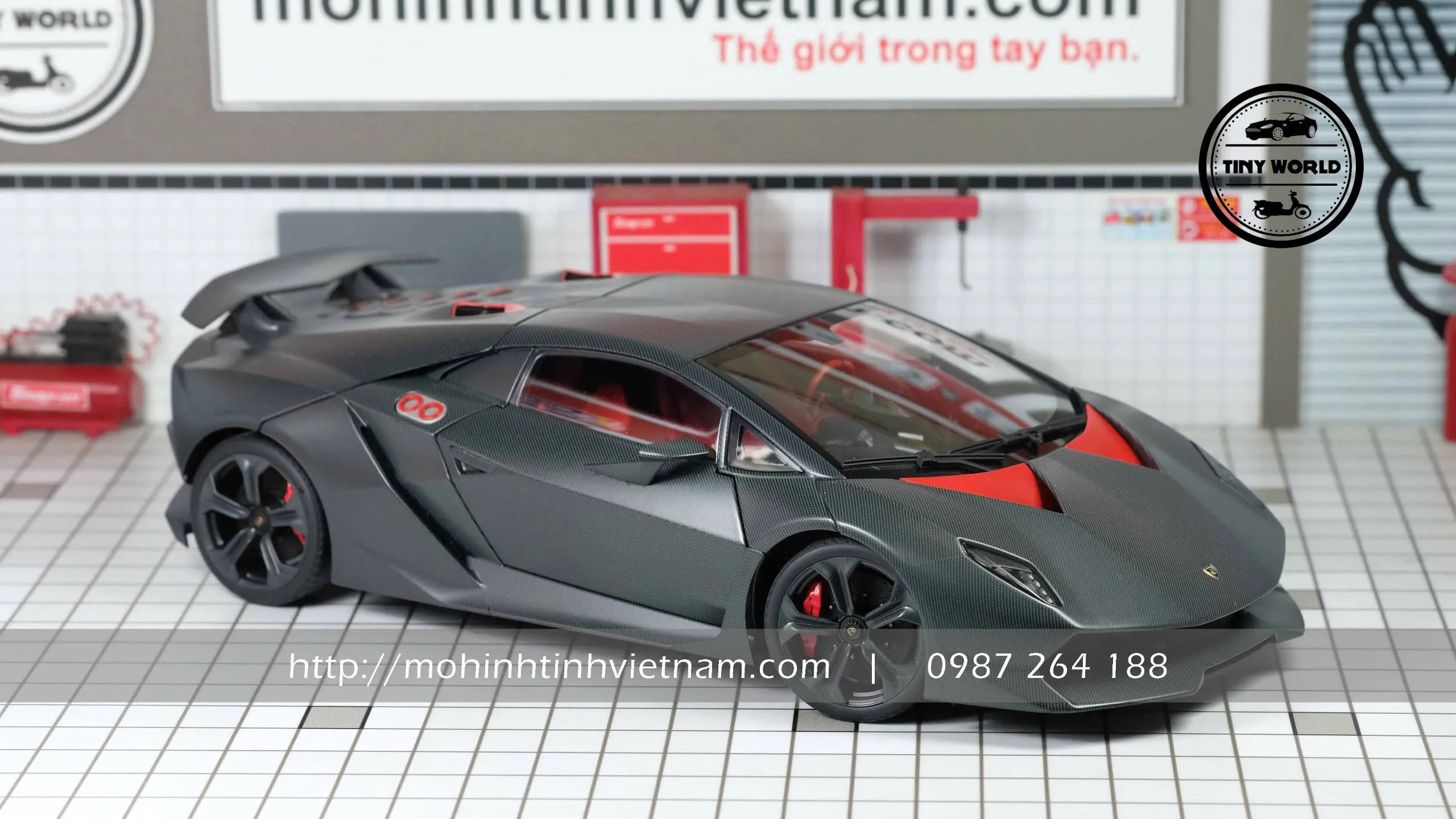 MÔ HÌNH Ô TÔ LAMBORGHINI SESTO ELEMENTO (XÁM) 1:18 AUTOART