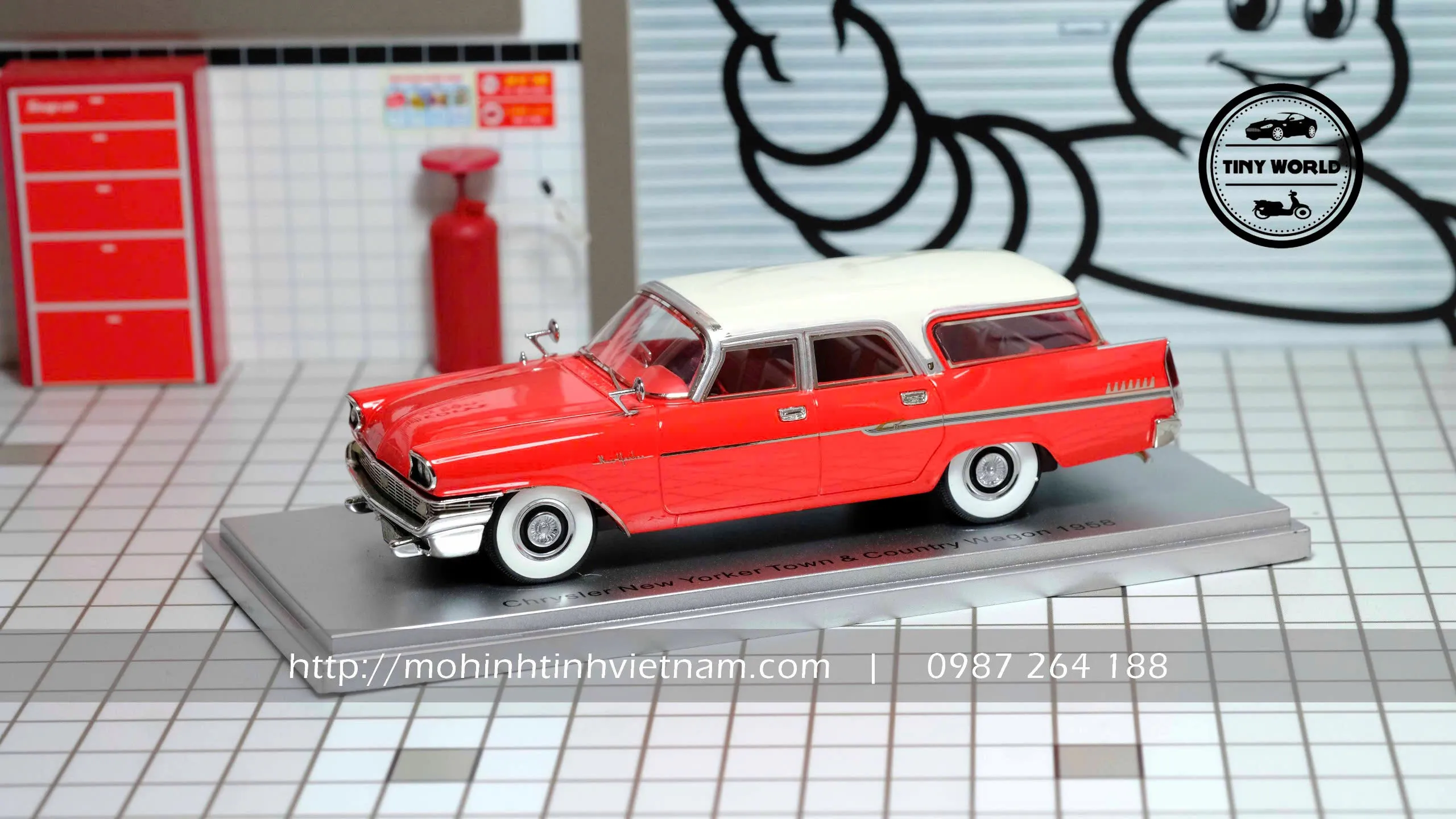 MÔ HÌNH Ô TÔ CHRYSLER NEW YORKER TOWN & COUNTRY WAGON 1958 (ĐỎ) 1:43 KESS