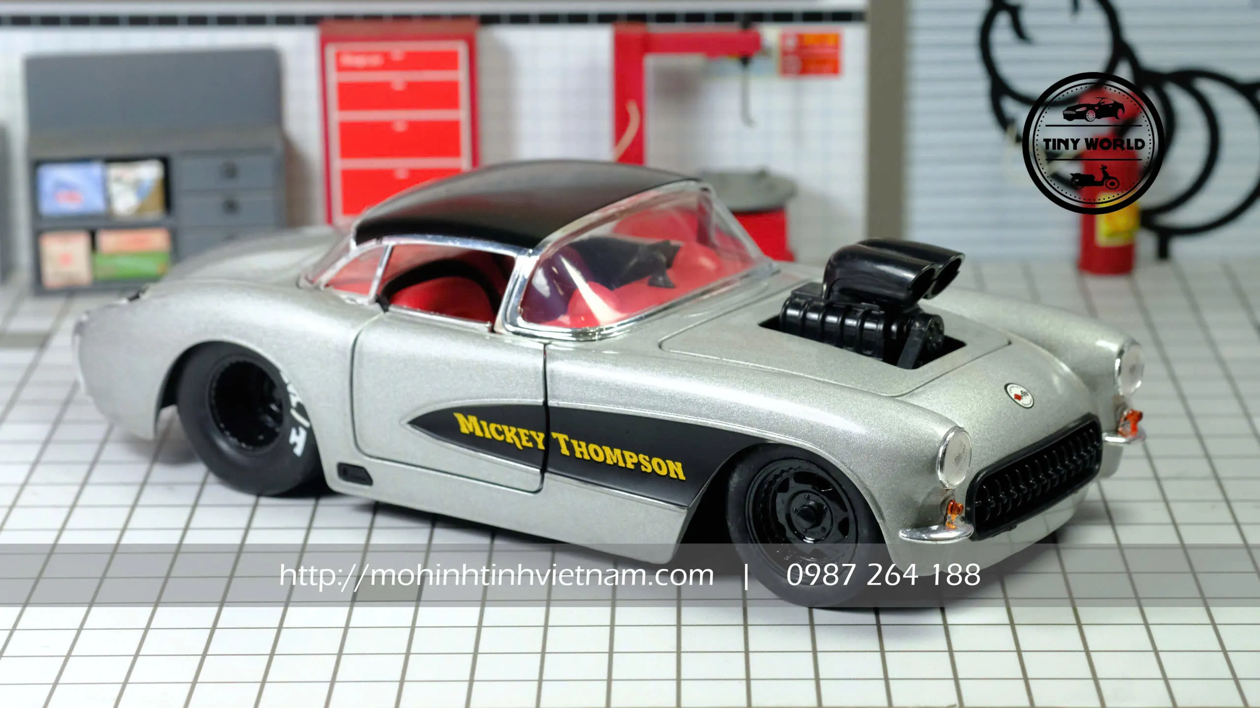 MÔ HÌNH Ô TÔ CHEVROLET CORVETTE 1957 (BẠC) 1:24 JADA