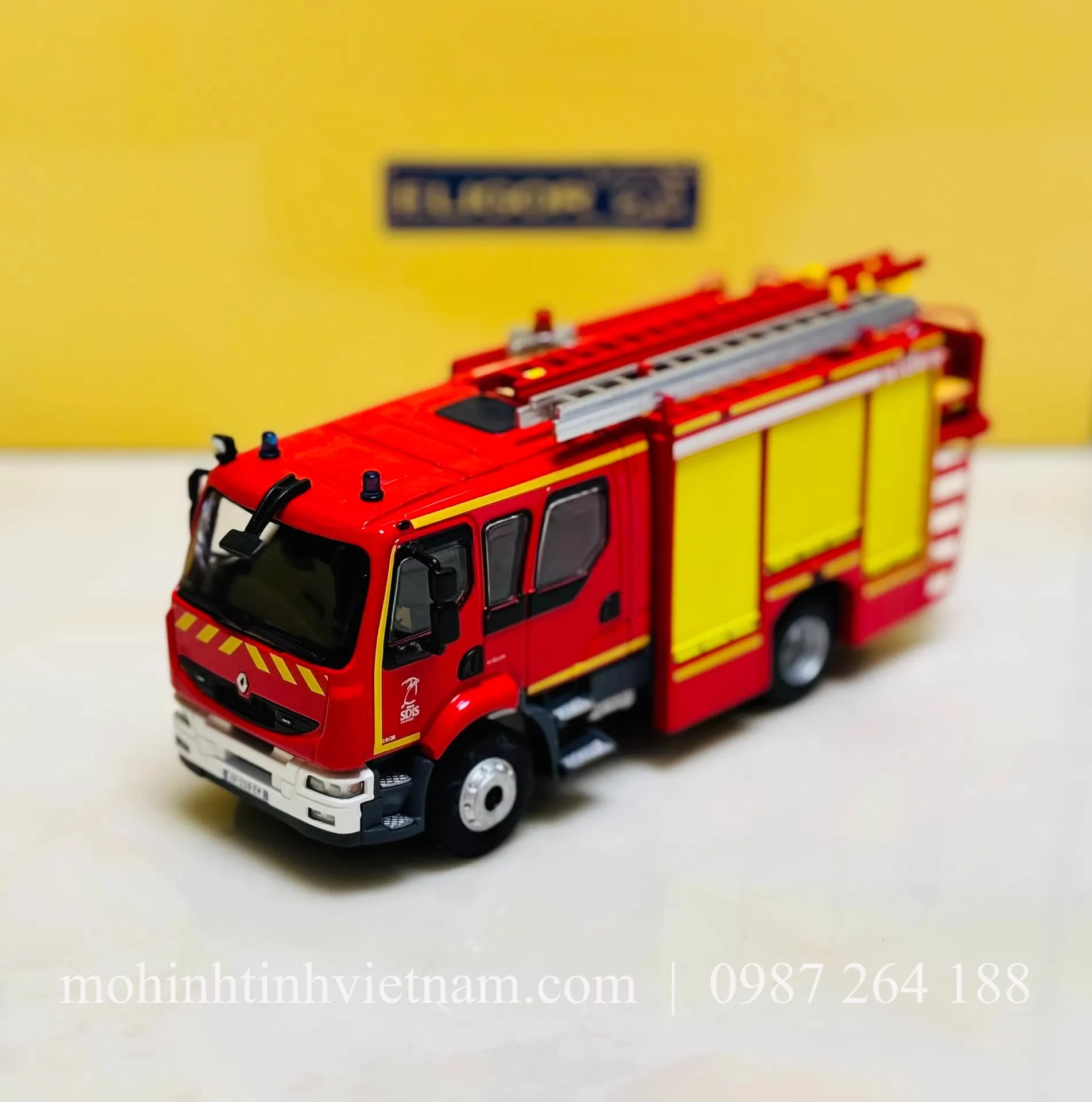 MÔ HÌNH XE CỨU HỎA RENAULT MIDLUM DOUBLE CABINE FPT (ĐỎ) 1:43 ELIGOR