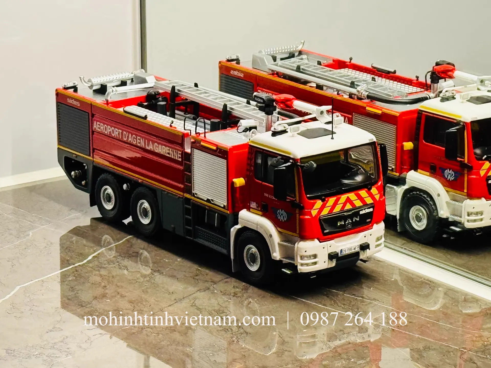 MÔ HÌNH XE CỨU HỎA MAN TGS 33.540 SHERPA AEROPORT SIDES (ĐỎ) 1:43 ELIGOR