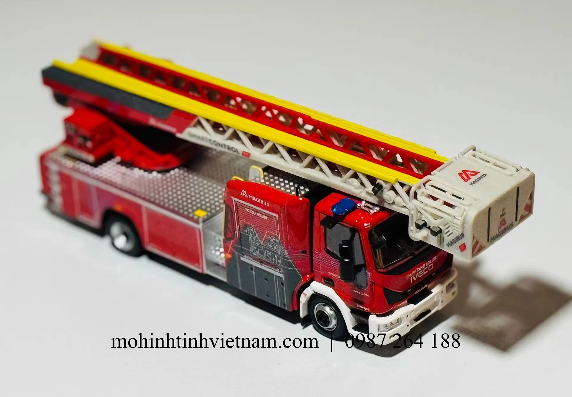 MÔ HÌNH XE CỨU HỎA IVECO EUROCARGO MAGIRUS TTL M32 L-AS EURO 6 (ĐỎ) 1:43 ELIGOR