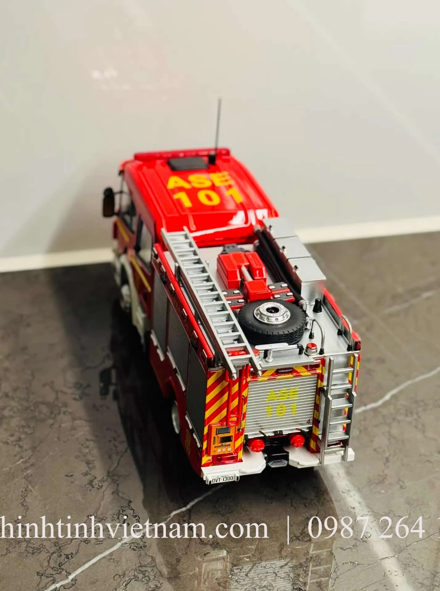 o1_c_n01_s_kt_l2v2_l_u_mw_ey1_hj7_!!4611686018427386735-0-fleamarket.jpg__q90.jpg_.jpg-large