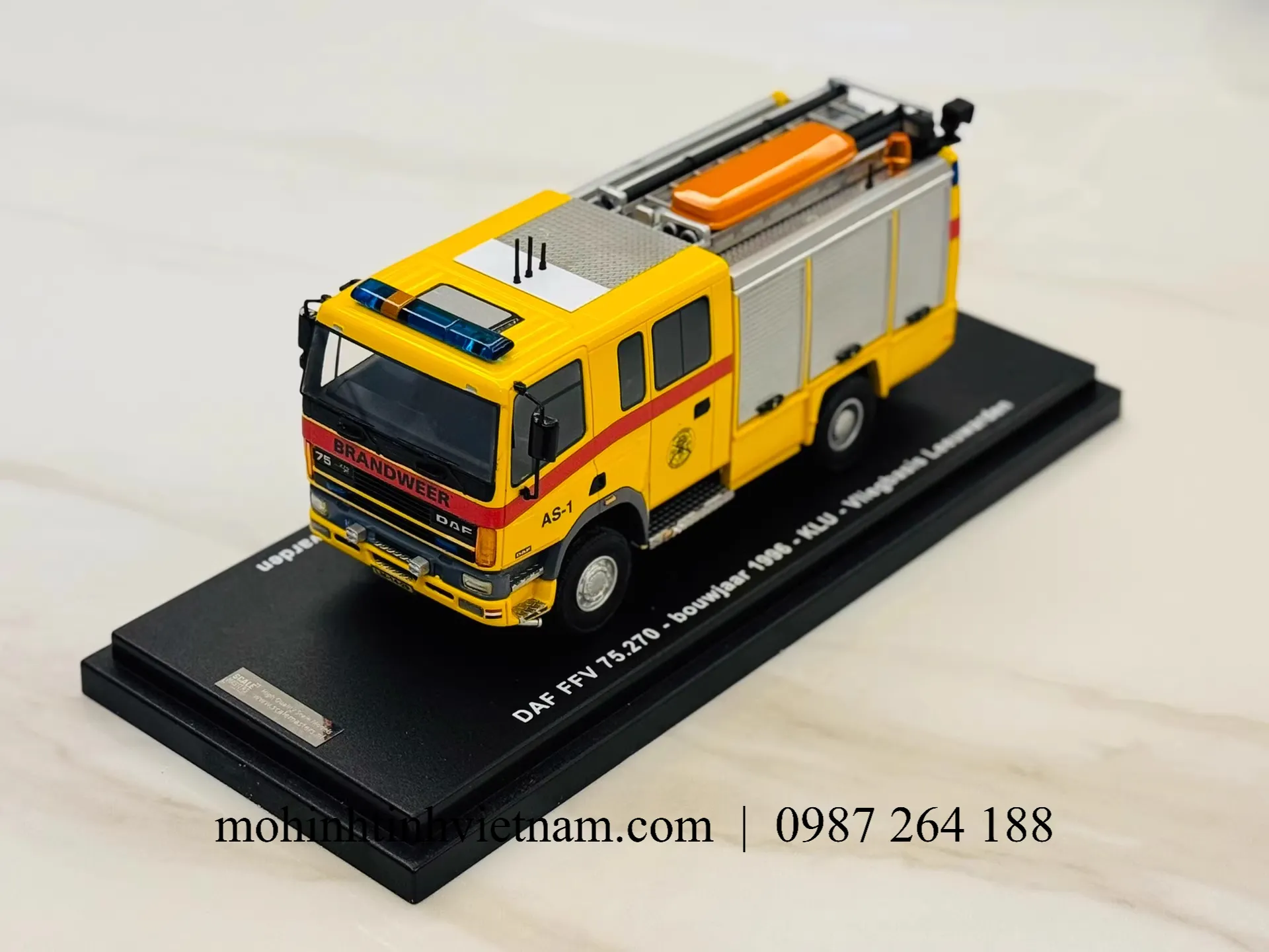 MÔ HÌNH XE CỨU HỎA BOUWJAAR 1996 DAF FFV 75.270 (VÀNG) 1:43 MASTER