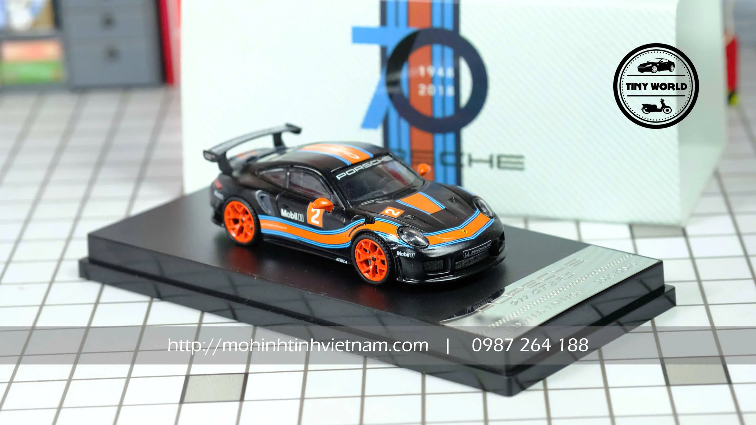 MÔ HÌNH Ô TÔ PORSCHE 911 GT2 RS (ĐEN) 1:64 DEALER