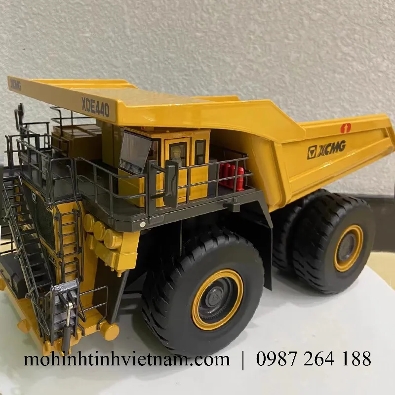 MÔ HÌNH XE BEN XDE440 (VÀNG) 1:47 XCMG