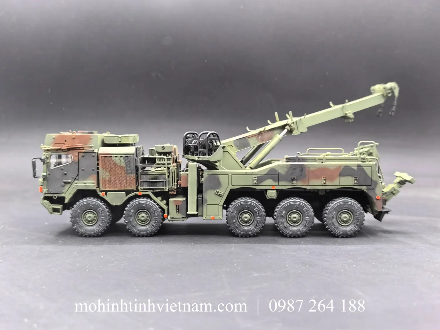MÔ HÌNH CẦN CẨU CỨU HỘ RHEINMETALL MAN HX45M 10X10 HX (XANH) 1:72