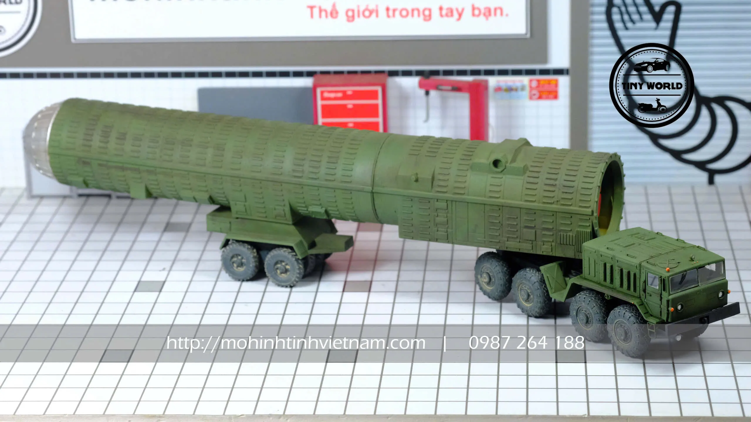 MÔ HÌNH XE VẬN CHUYỂN BOM HẠT NHÂN ABM (XANH) 1:72