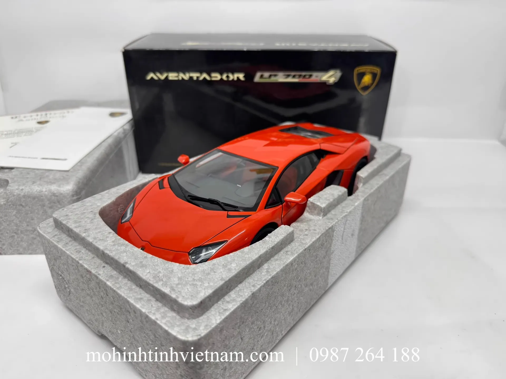 MÔ HÌNH Ô TÔ LAMBORGHINI AVENTADOR LP700-4 (CAM) 1:18 AUTOART