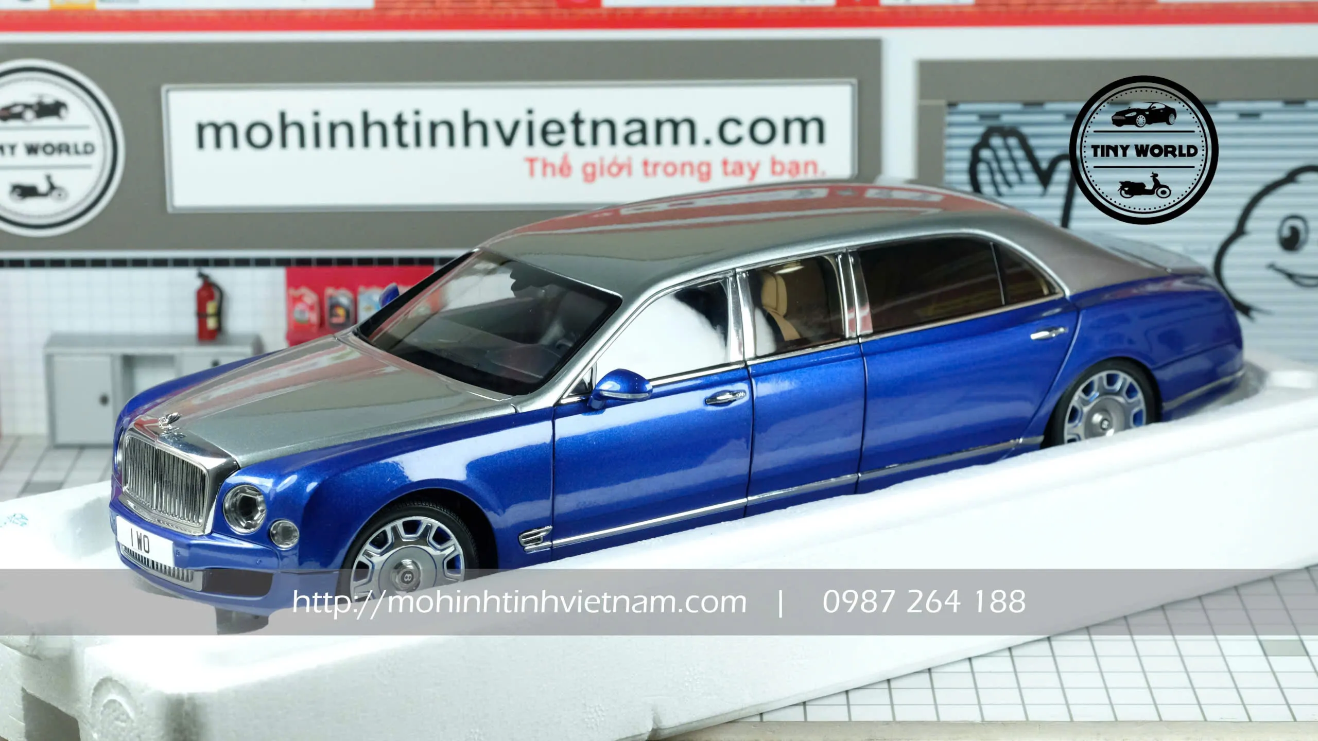 MÔ HÌNH Ô TÔ BENTLEY MULSANNE GRAND LIMOUSINE MULLINER 2017 (XANH) 1:18 ALMOST REAL