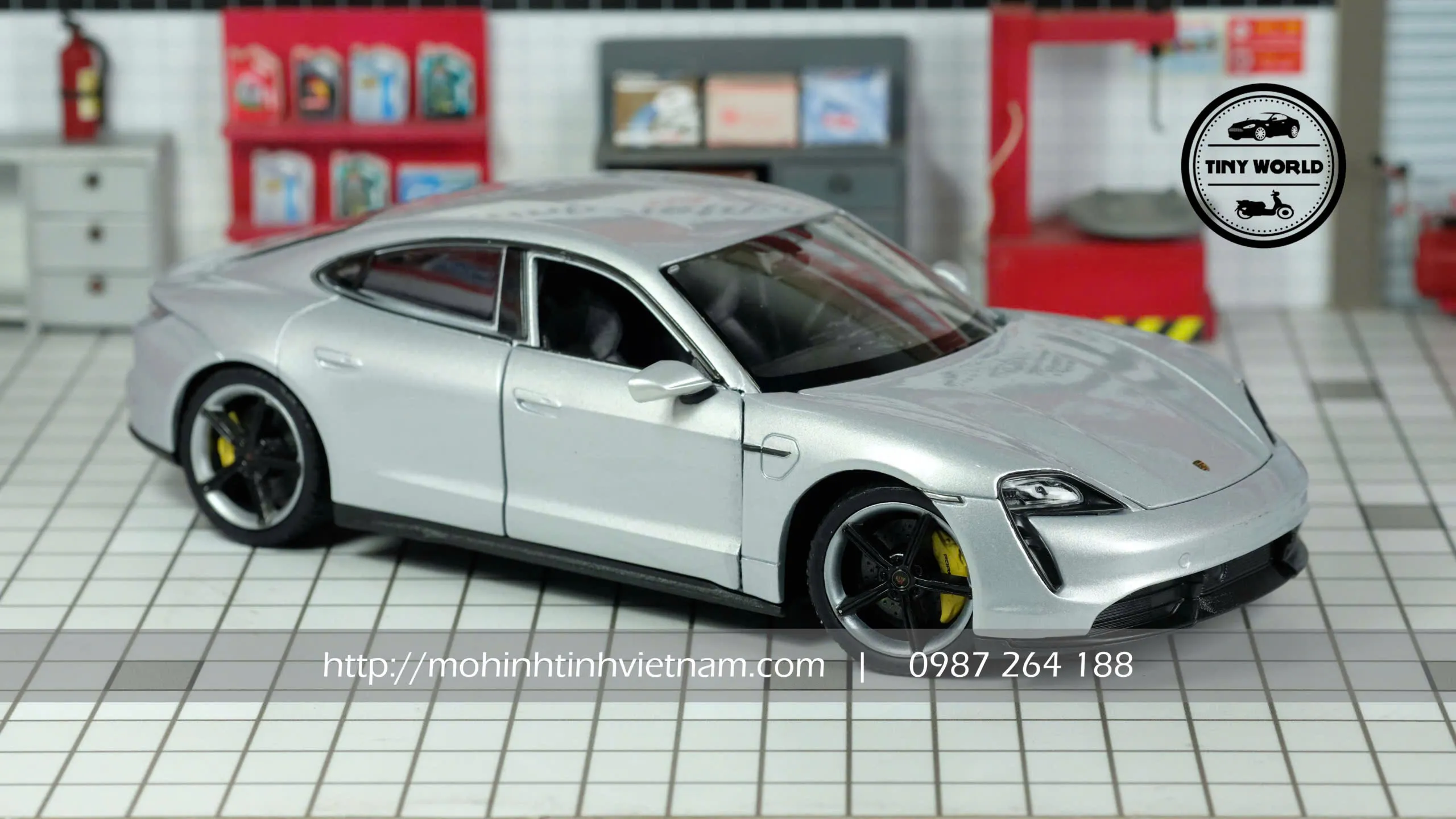 MÔ HÌNH Ô TÔ PORSCHE TAYCAN TURBO S (BẠC) 1:24 WELLY
