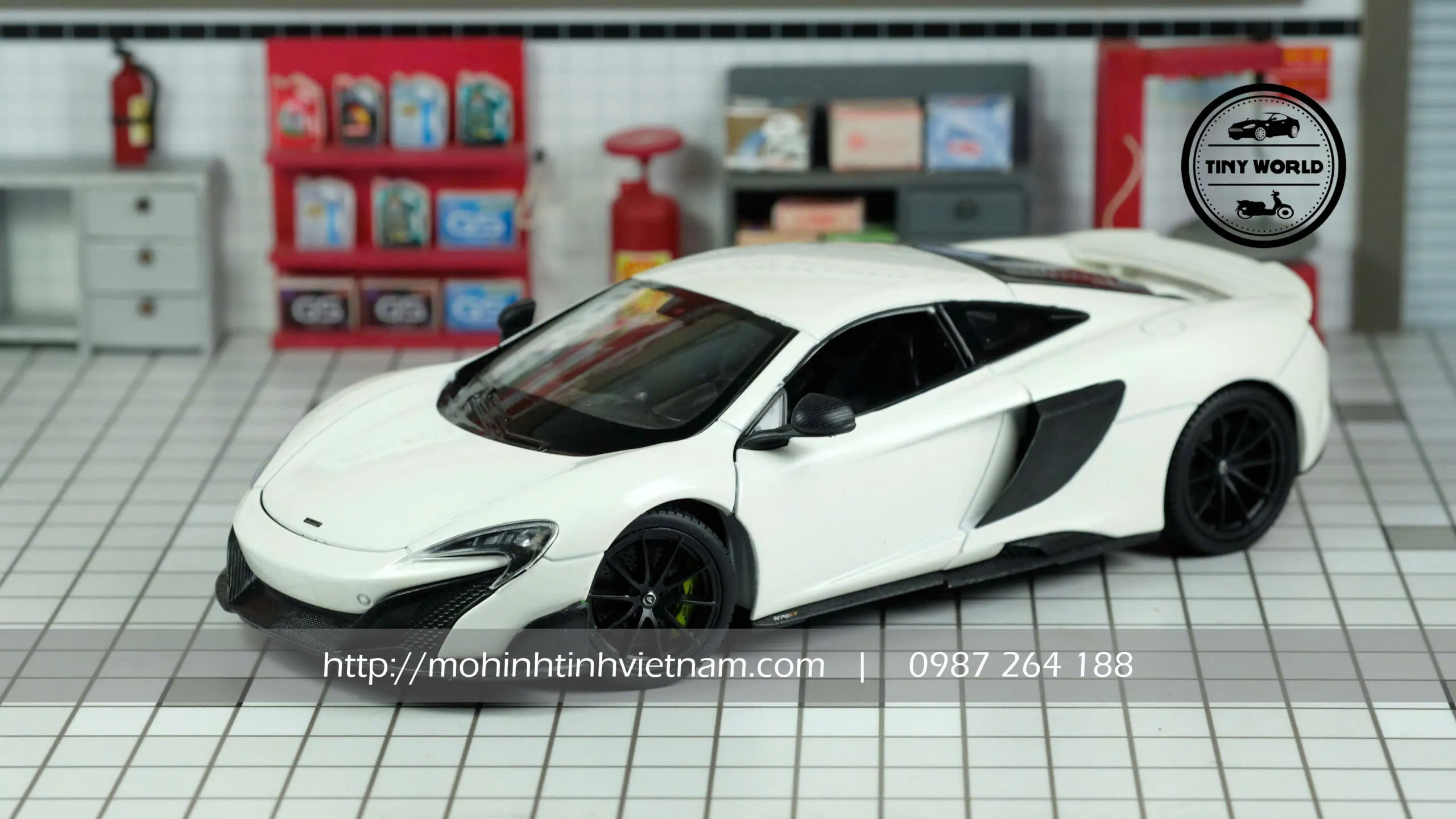 MÔ HÌNH Ô TÔ MCLAREN 675LT COUPE (TRẮNG) 1:24 WELLY