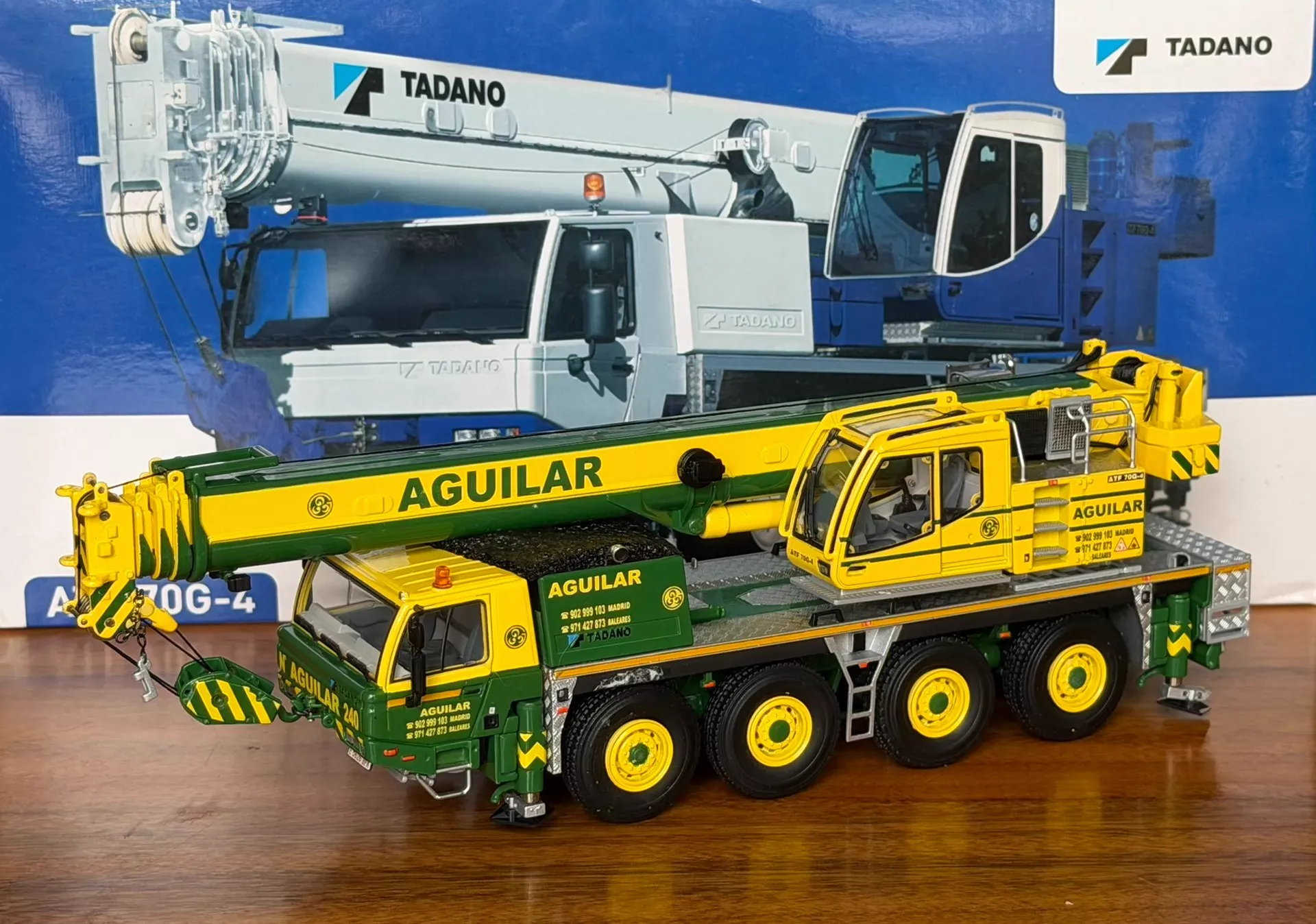 MÔ HÌNH XE CẨU TADANO ATF70G-4 (VÀNG) 1:50 WSI