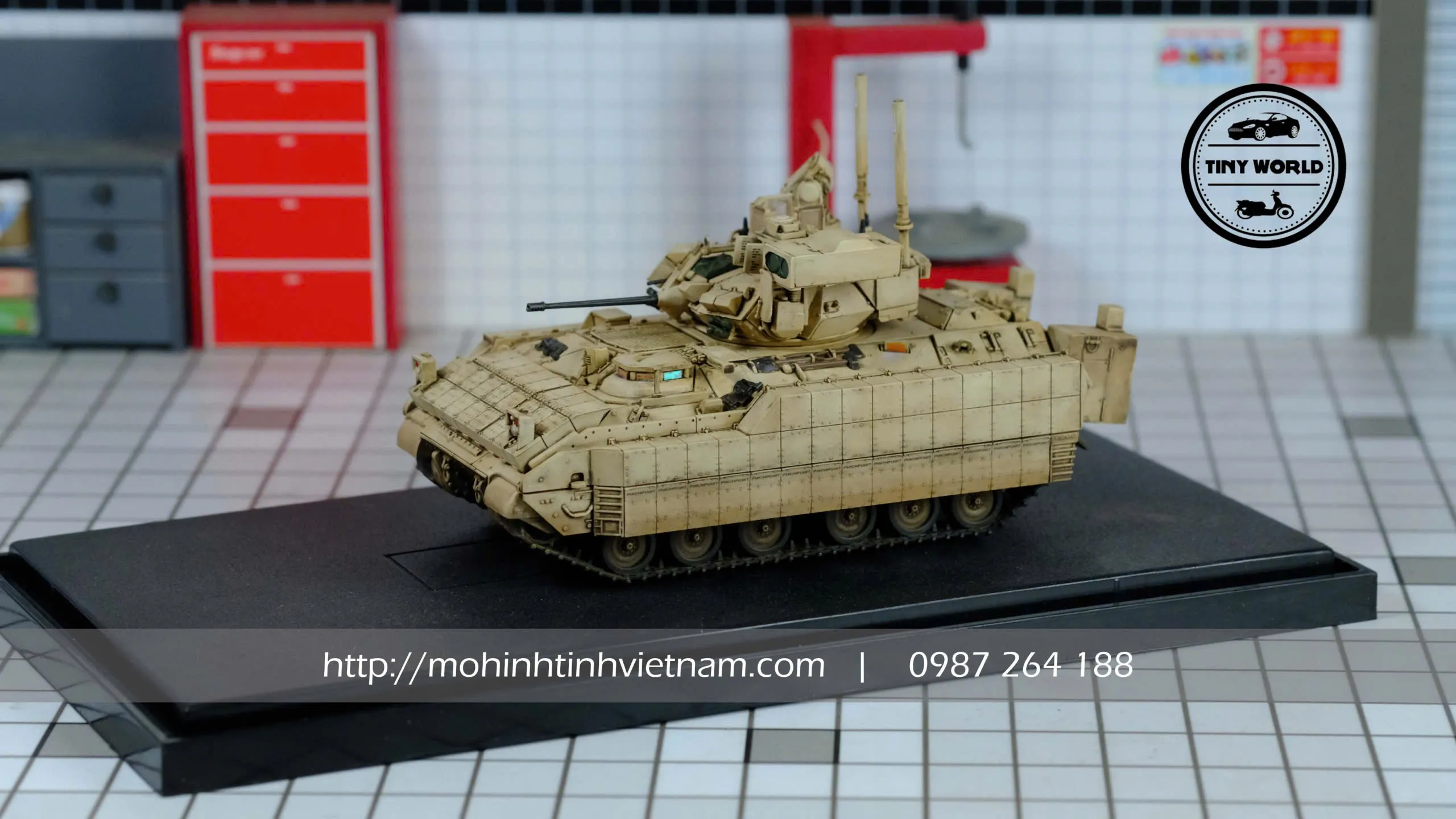 MÔ HÌNH XE TANK M2A3 BRADLEY (VÀNG) 1:72 PANZERKAMPF