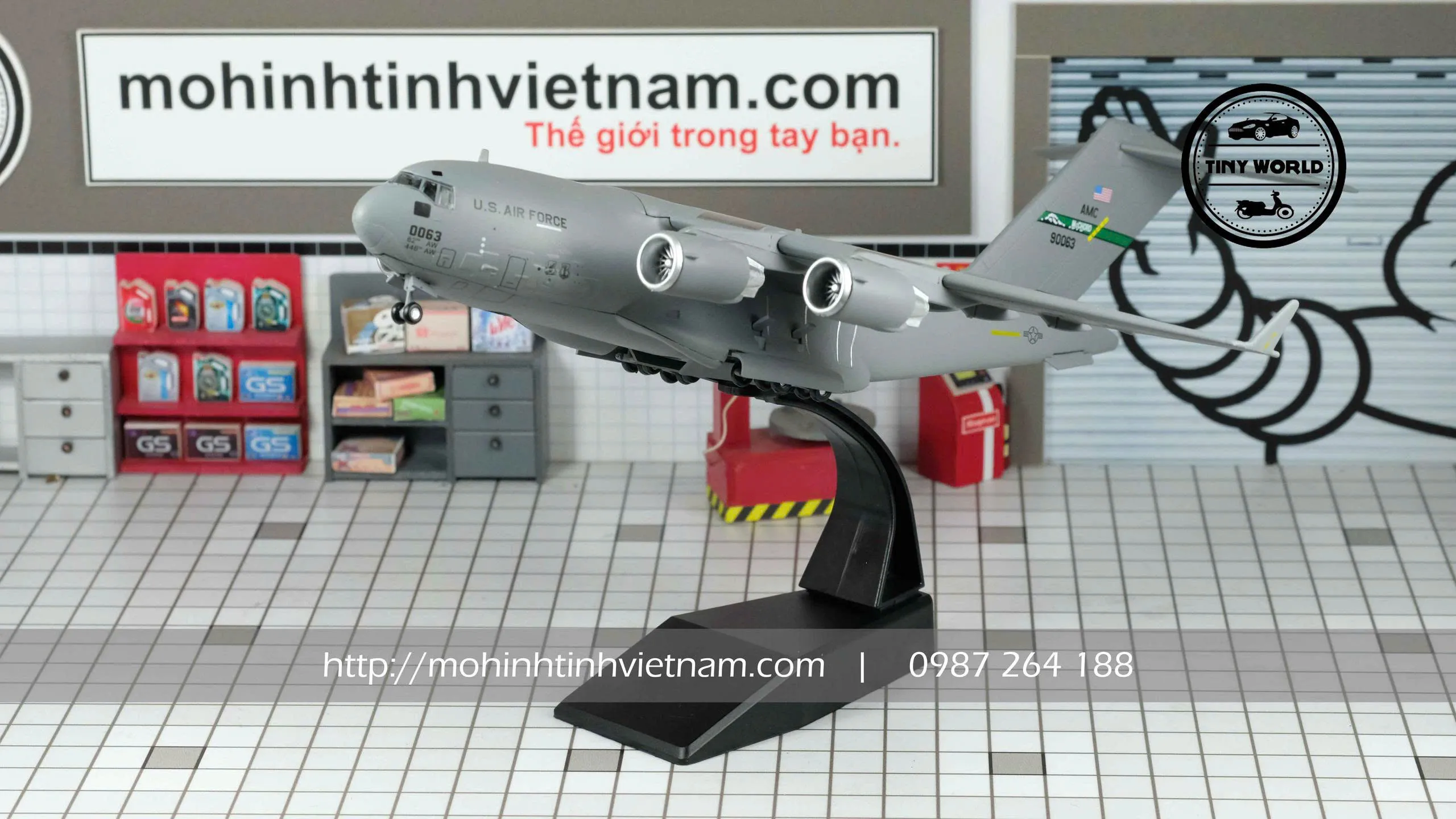 MÔ HÌNH MÁY BAY VẬN TẢI C-17 GLOBEMASTER III CỦA KHÔNG QUÂN HOA KỲ (GHI) 1:200 AMER