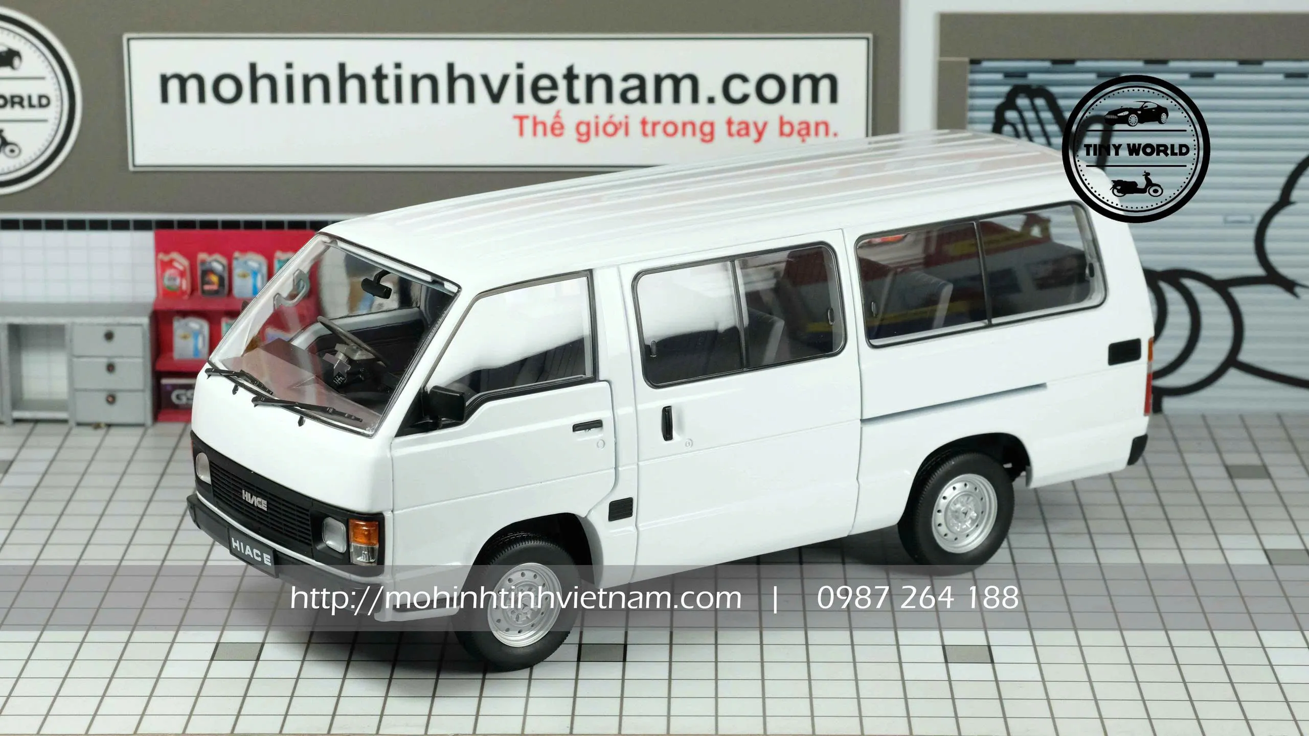 MÔ HÌNH Ô TÔ TOYOTA HIACE VAN YH50 (TRẮNG) 1:18 NIUXIA